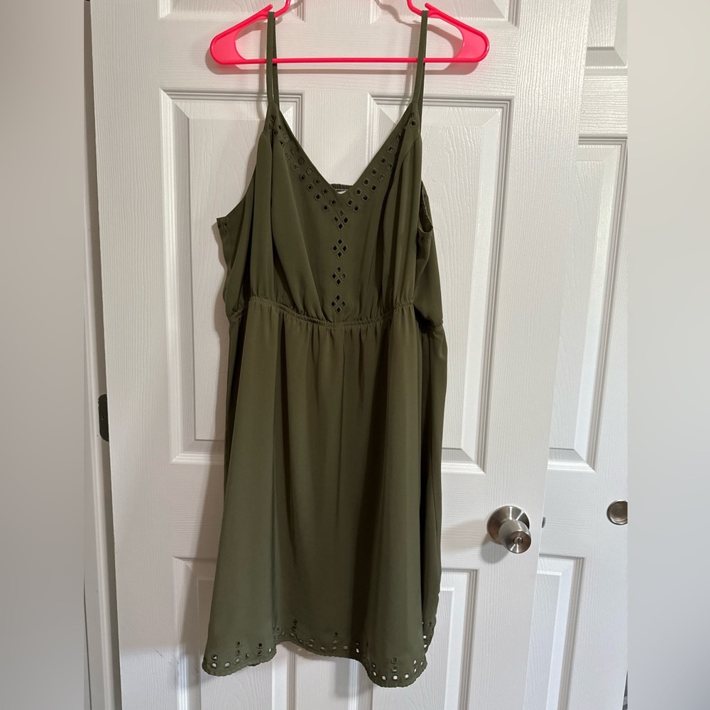 Market & Spruce Olive Midi Dress